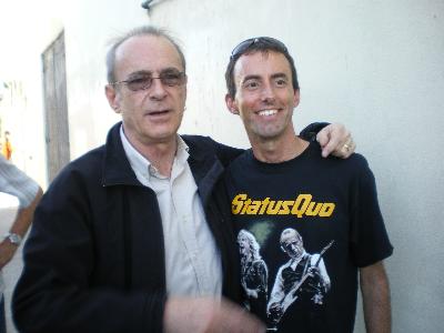 Lee with Francis at the Palais stage door (photo by Lee Hawkins, please do not reproduce without permission)